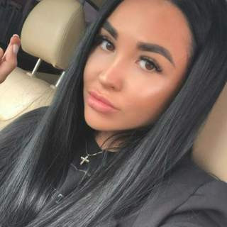 Belle femme arabe pour plan direct