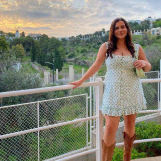 Femme chaude pour faire connaissance