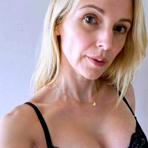 Belle femme cherchant connexion intense immédiate